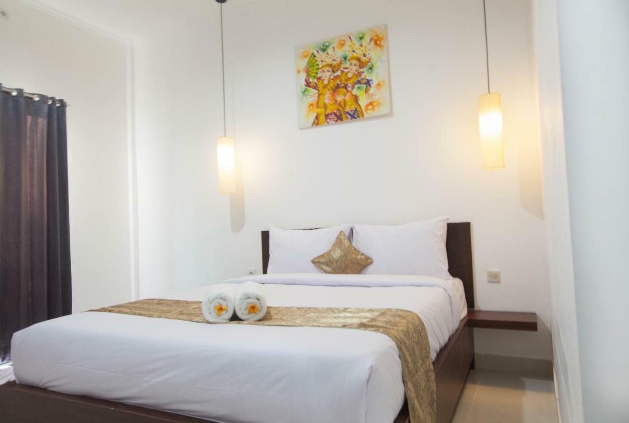 Hotel Yankee Fara 14 Seminyak Esterno foto