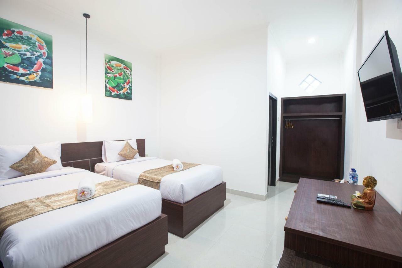 Hotel Yankee Fara 14 Seminyak Esterno foto