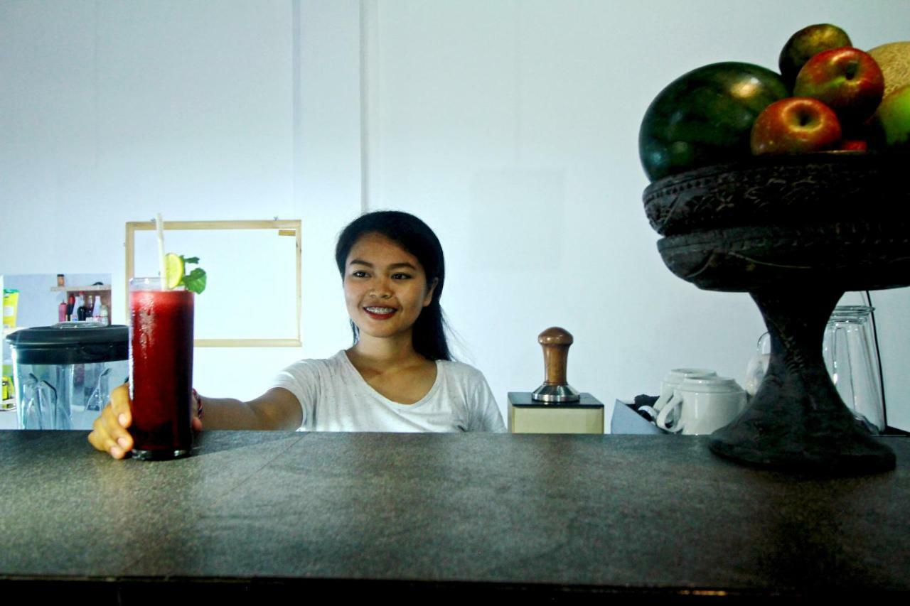 Hotel Yankee Fara 14 Seminyak Esterno foto